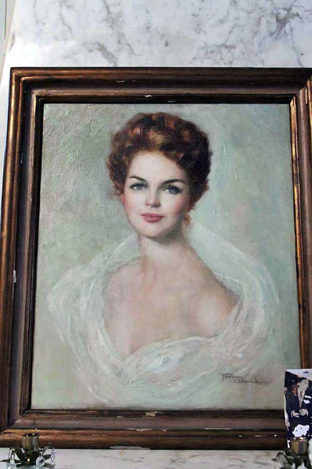 Su belleza, como se muestra en esta pintura a sus 37 años, era extraordinaria.