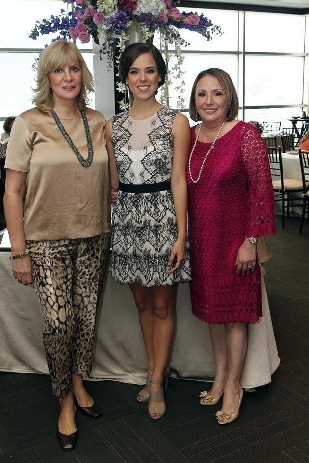 Flor Herrera de Kirschner, Marcela Rodarte Solar y  Camely Solar de  Rodarte con su suegra y mamá