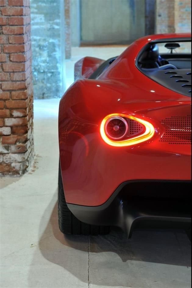 Detalle de exterior de Ferrari Sergio.