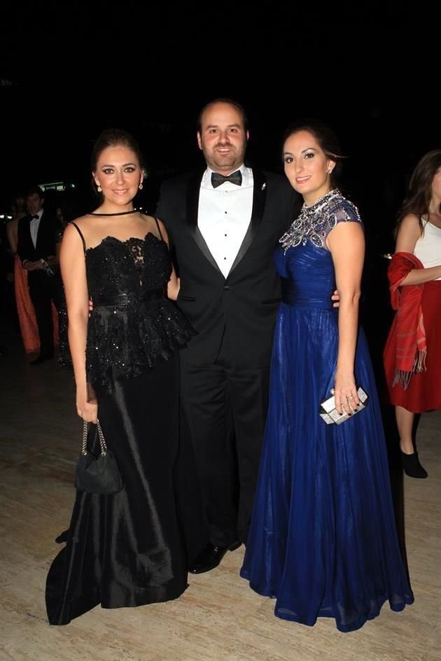 Daniela Palazuelos, Marcelo Galván y Cecilia García de Galván