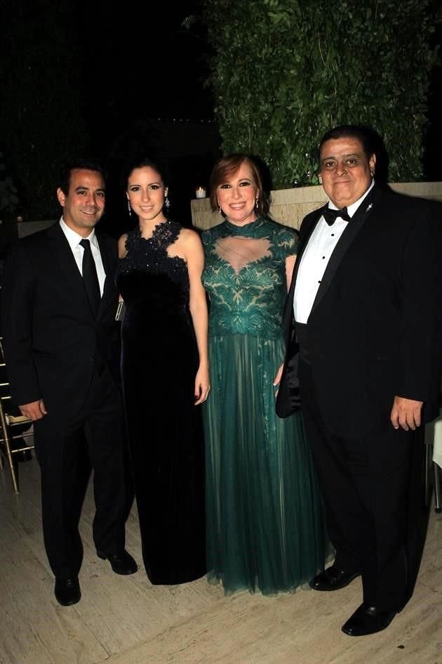 Jorge Vergara, Lorena Rocher, Lorena Dávila de Rocher y Jesús Rocher