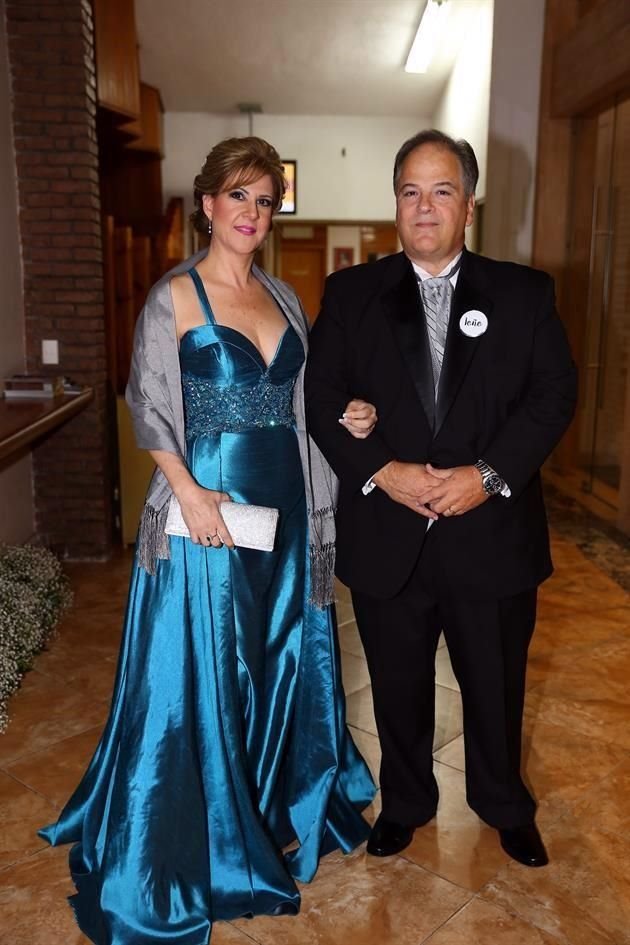 Karla Cebrián de Paredes y Manuel Paredes González