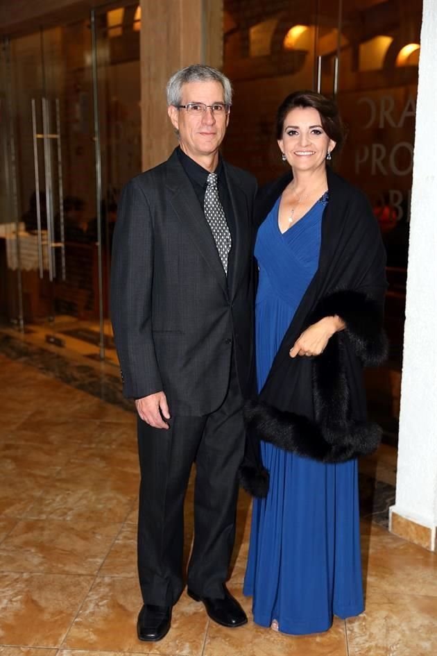 Roberto Cebrián y Norma Flores
