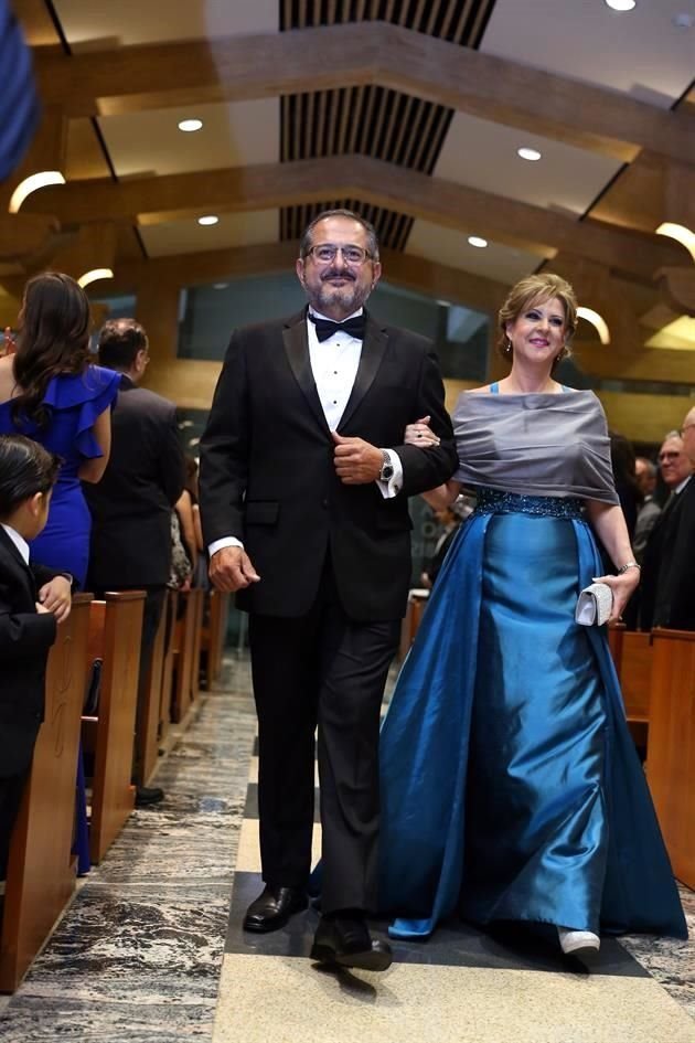 Juan Pachur y Karla Cebrián de Paredes