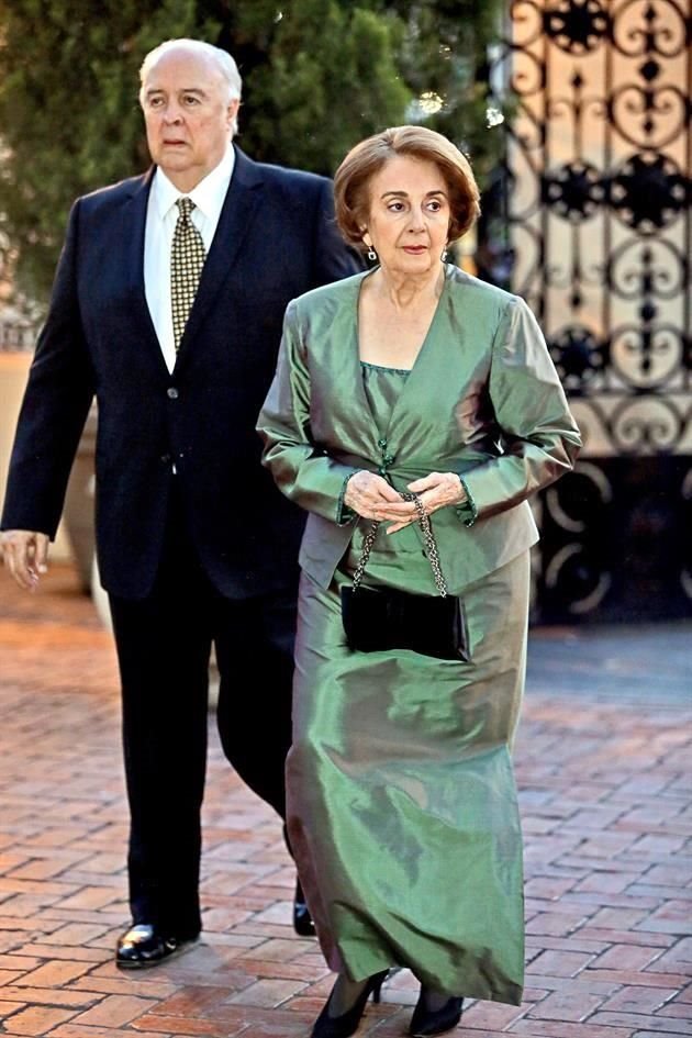 Consuelo Garza de Garza y Alfonso Garza Valdés