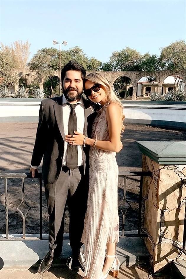 Andrés Martínez y Valeria Meade de Martínez