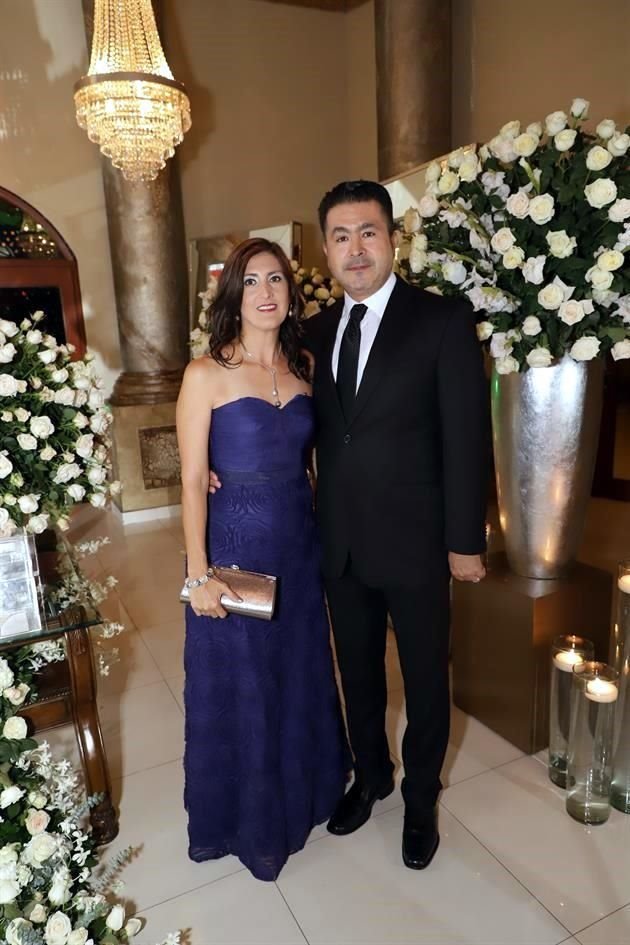 Rocío Flores de Salinas y Carlos Salinas