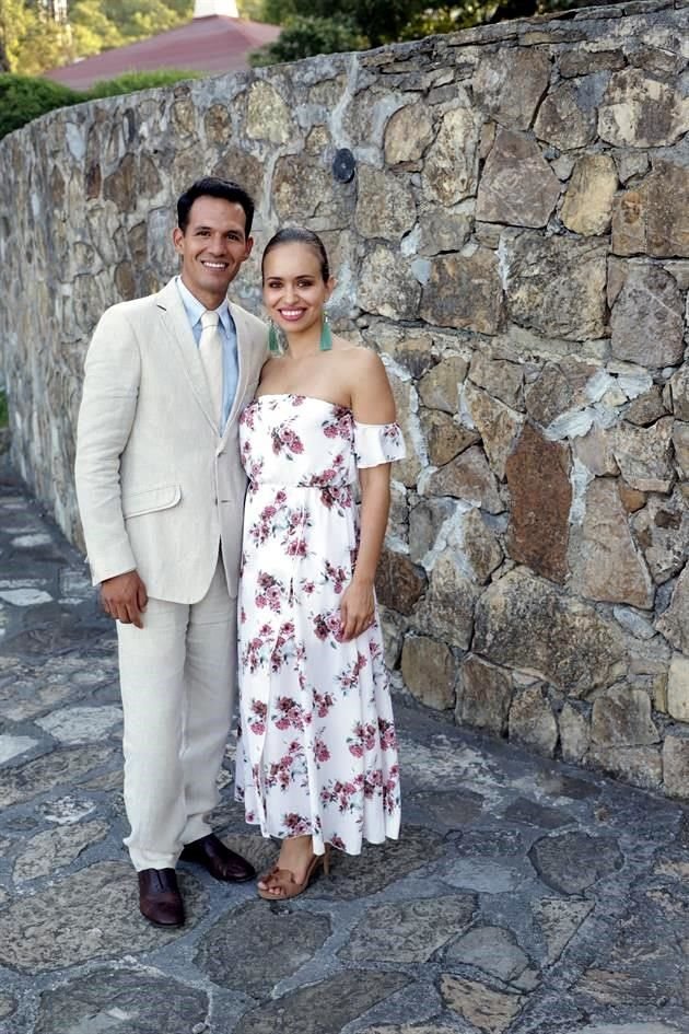 Eduardo Vega y Marcela Jotar