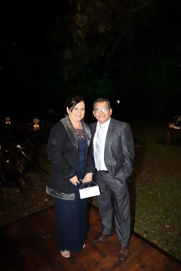 Paty Gámez y Enrique Barrón