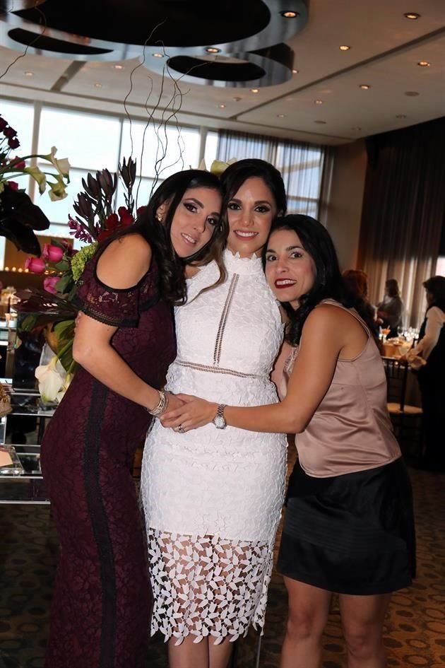 Miriam Torres, Daniela Torres González y Paola Torres