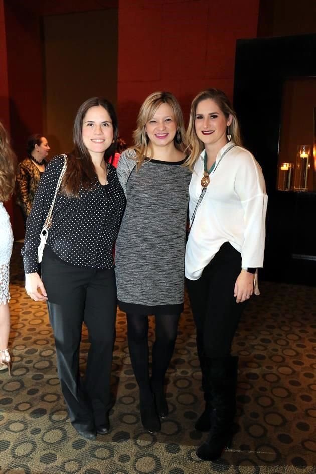 Linda Covalle, Valeria Pesce y Betty Morales