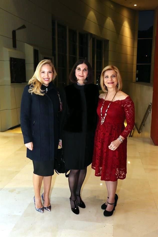 Cynthia de González, Cristina Maiz de González e Ivonne González de Arroyo