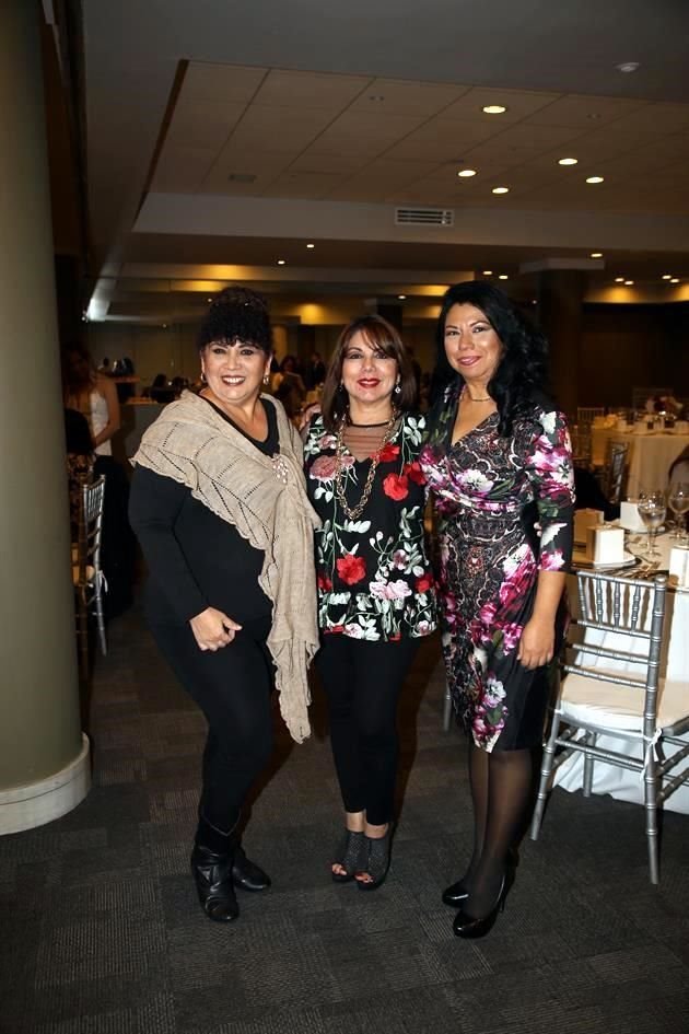 Laura Gómez, Elsa Hernández y Mary Arreola