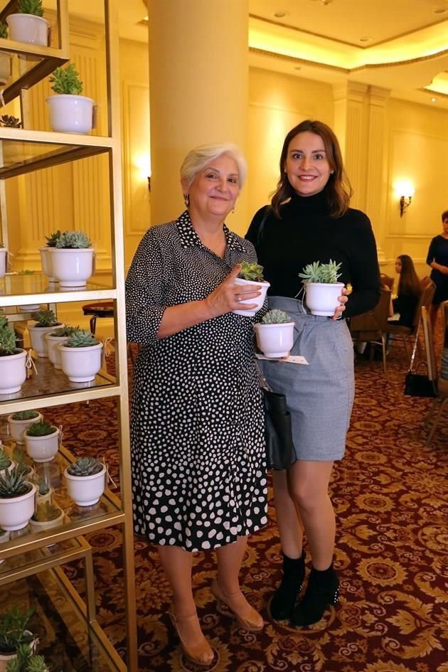 Evangelina Mills y Andrea Drexel
