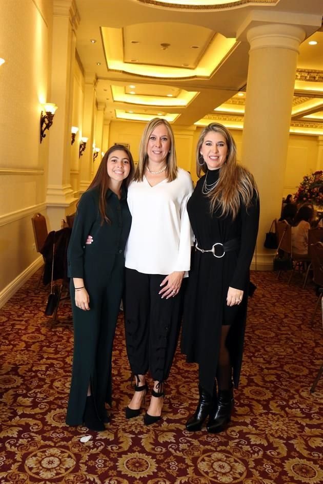 Adriana Safi, Adriana Villarreal y Caty Villarreal de Safi