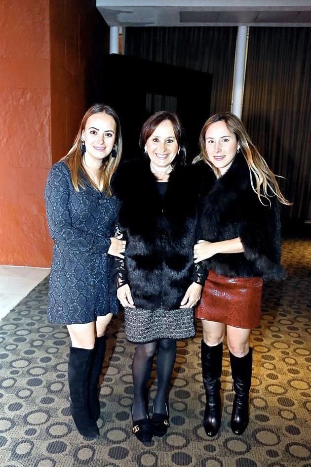 Sofía Navarro, Eugenia Escamilla Navarro y Eugenia Navarro de Sada