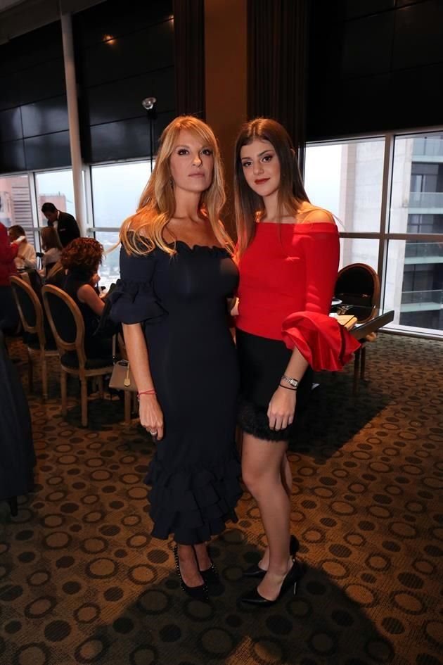 Maru García Noriega de González Ballesteros e Ivana González Ballesteros