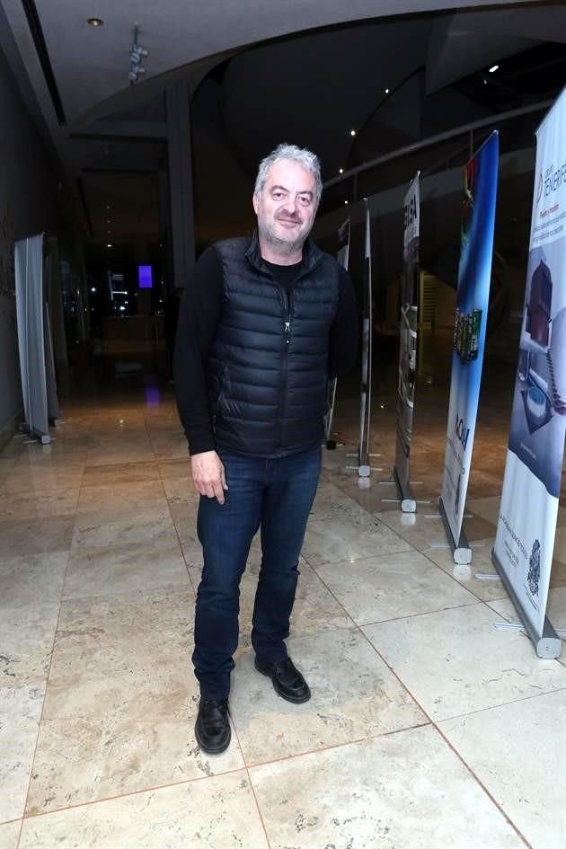 Mauricio Lozano