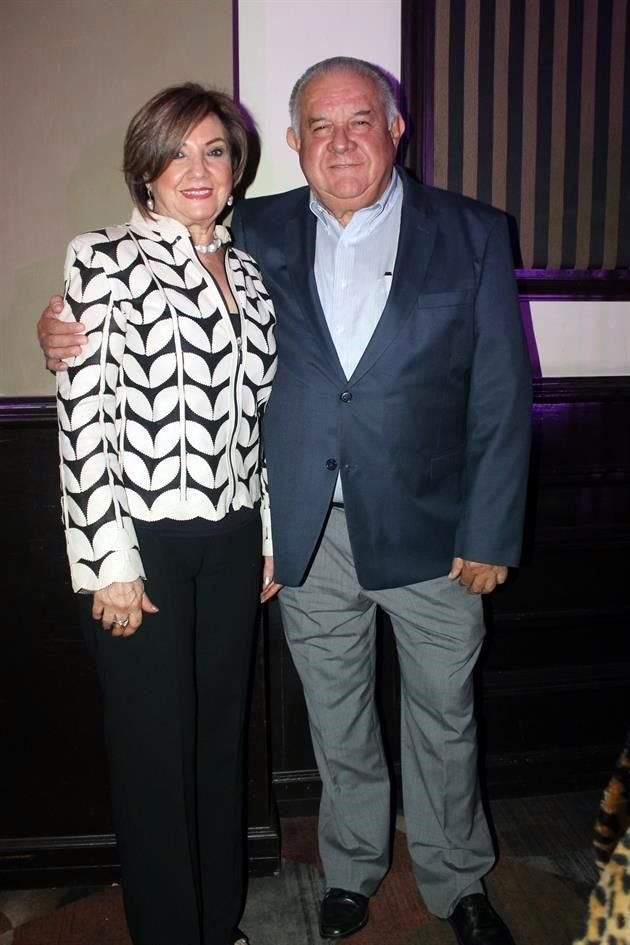 Lourdes Figueroa de Treviño y Lázaro R. Treviño