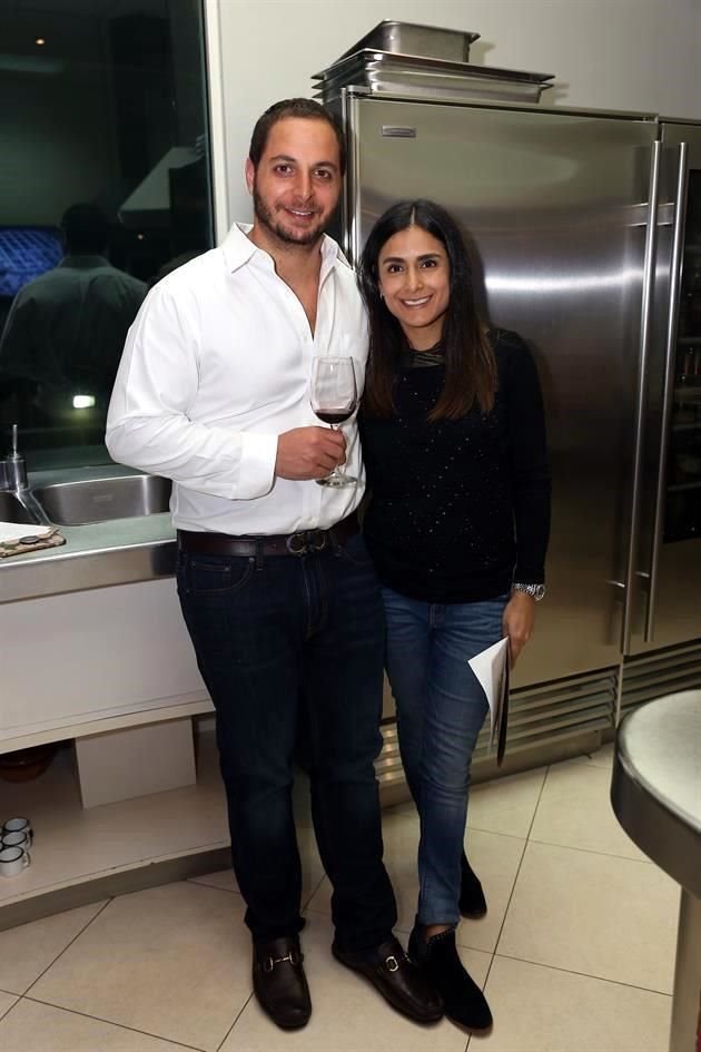 Javier Maldonado y Erika Flores