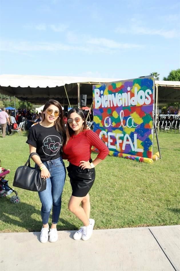 Daniela Flores y Arianna Flores