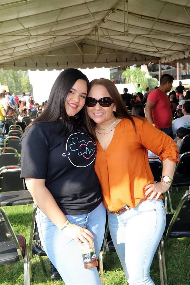 Gaby González y Nancy Cortez