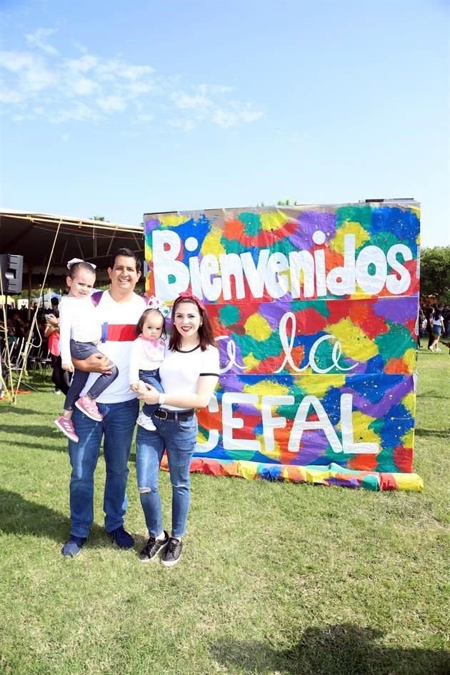 Monserrat Hernández, Édgar Hernández, Marian Hernández y Lucero Lugo de Hernández