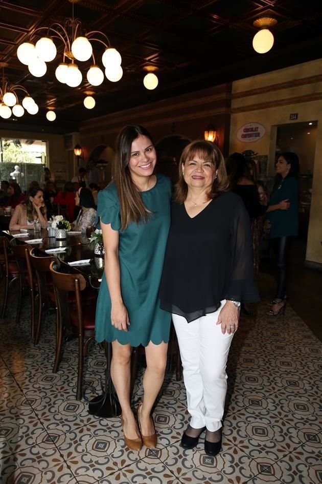 Karla Fuentes de Martínez e Hilda Gómez González