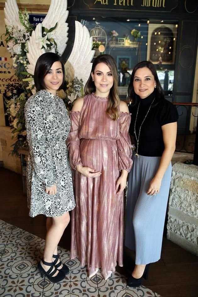 Sairi García de Elizondo, Ludy García Rodríguez y Ari Marfil de Cavazos