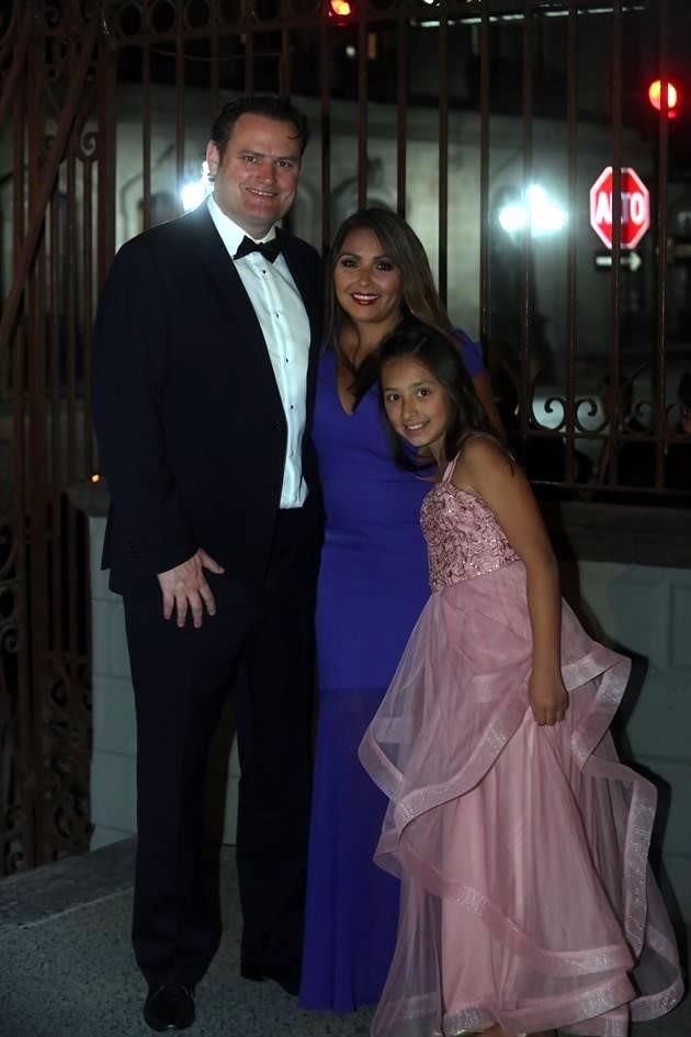 Stewart Bonington, Silvia de Bonington y Alieska Bonington