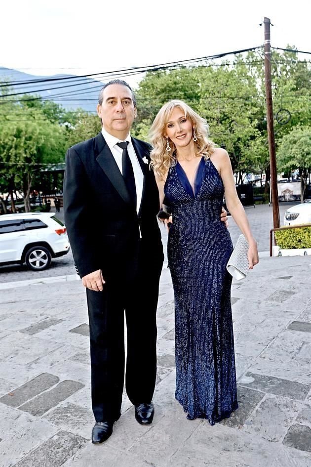 Alberto Garza Zambrano y Lorena Gutiérrez de Garza