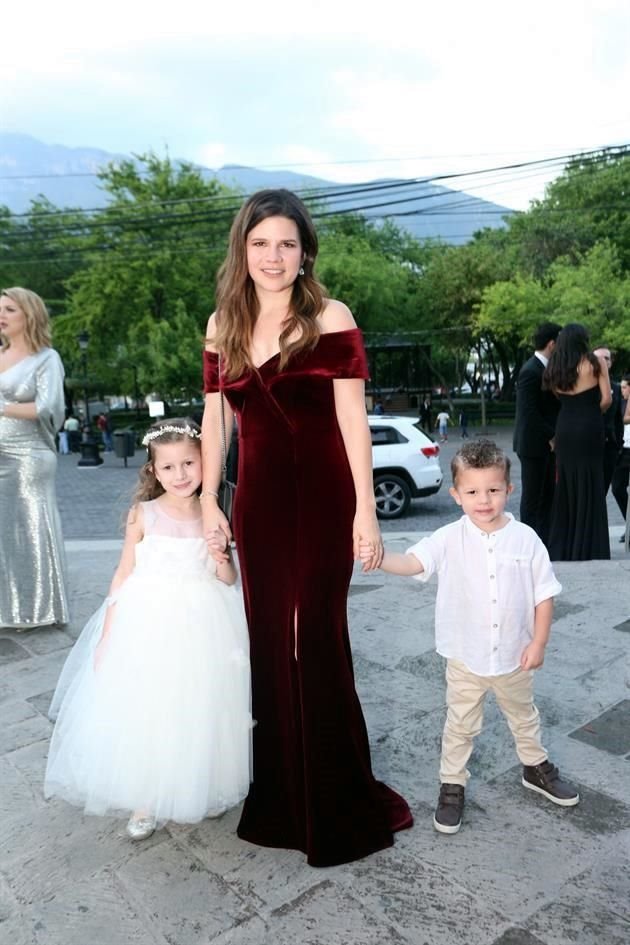 María Botello, Fernanda Elosúa y Eduardo Botello