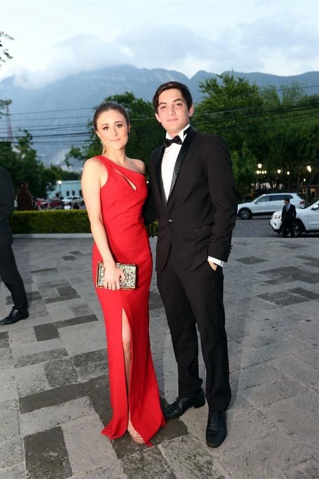 Alejandra Familiar y Alejandro González