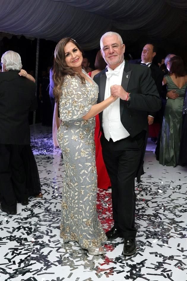 Elizabeth Carmona de Suástegui y Federico Suástegui Flores 