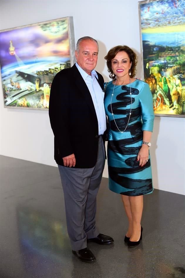 Plácido González y Claudia Sada De González