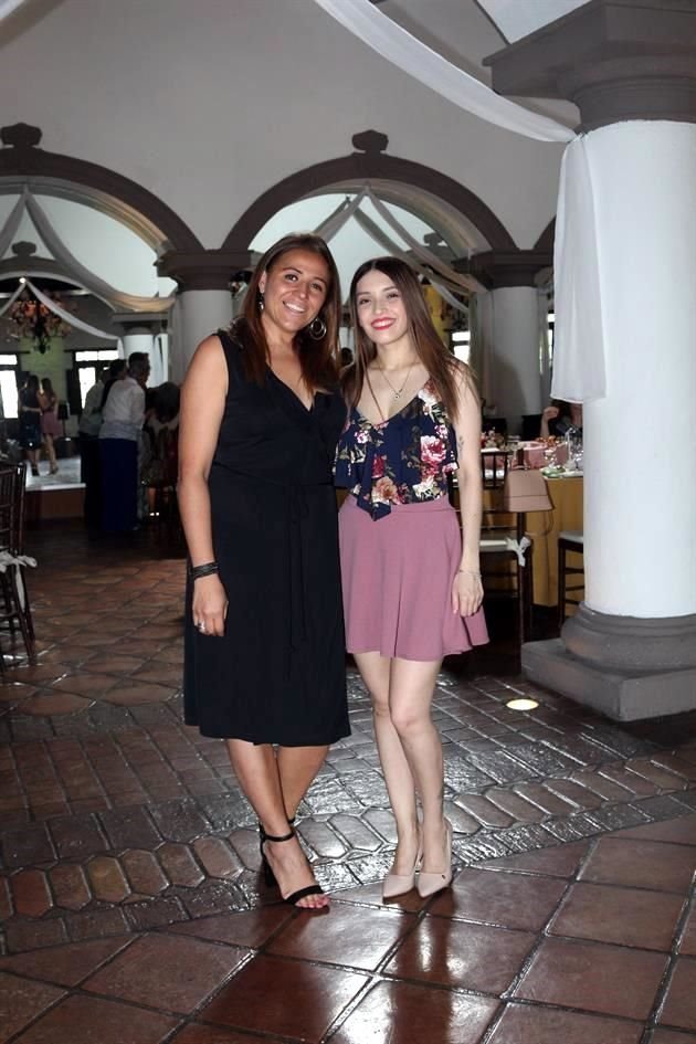 Mónica Reyna y Natalia Alvarado