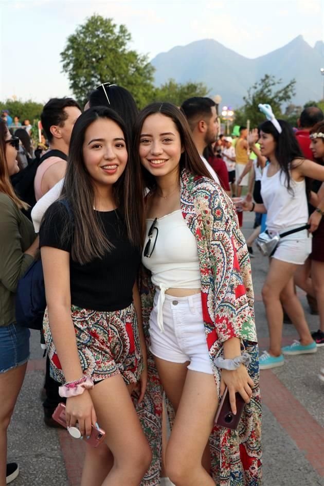 Lesley Izaguirre y Nayeli Ramírez