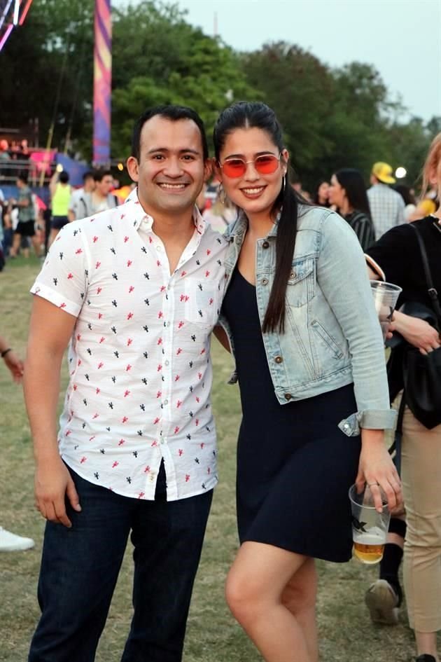Ramón Aguirre y Fernanda Flores