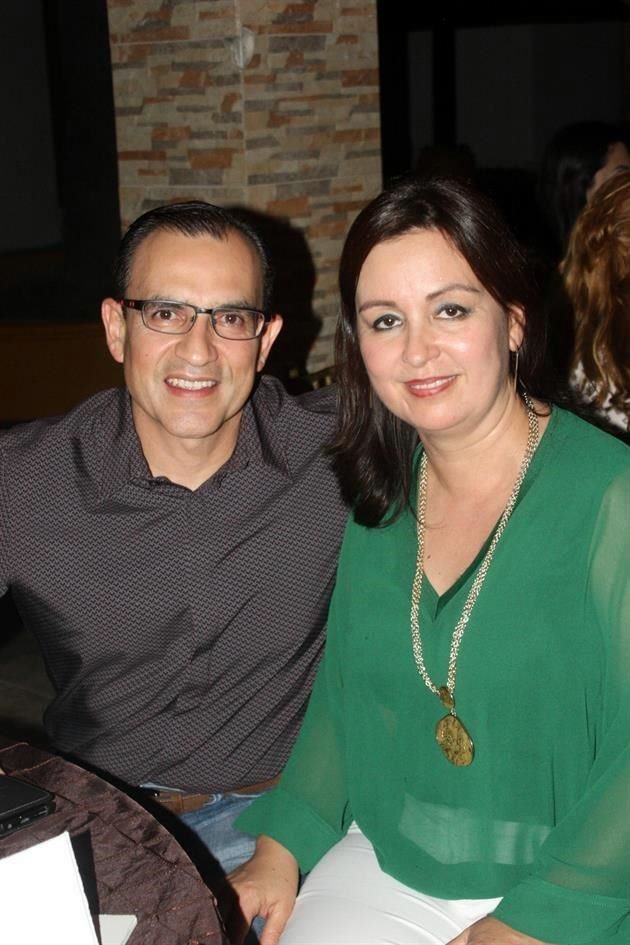 Ricardo Guajardo y Carolina Flores