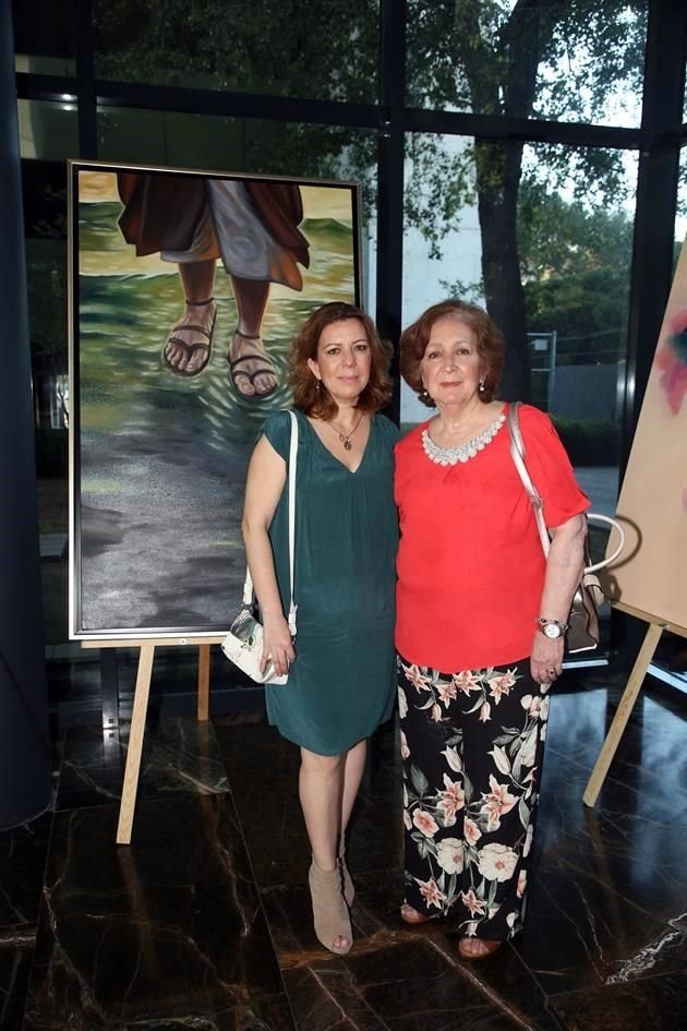 Diana Hernández Penilla y Yolanda Penilla
