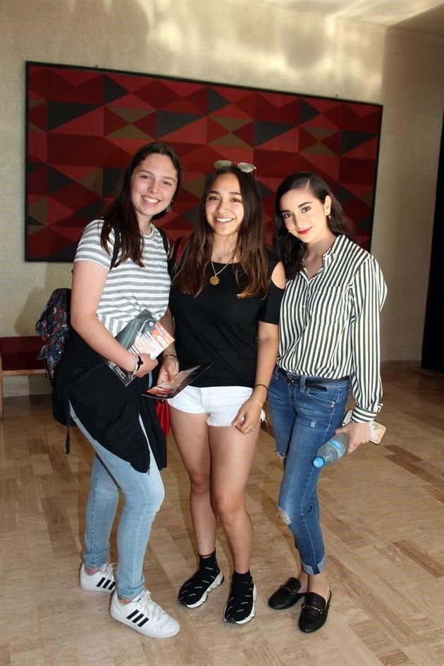 Natalia Acuña, Arely Tarango y Anahí Hilario