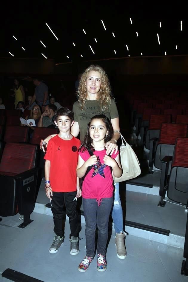 Loly Martínez, Gabriel Garza y Alyssa García