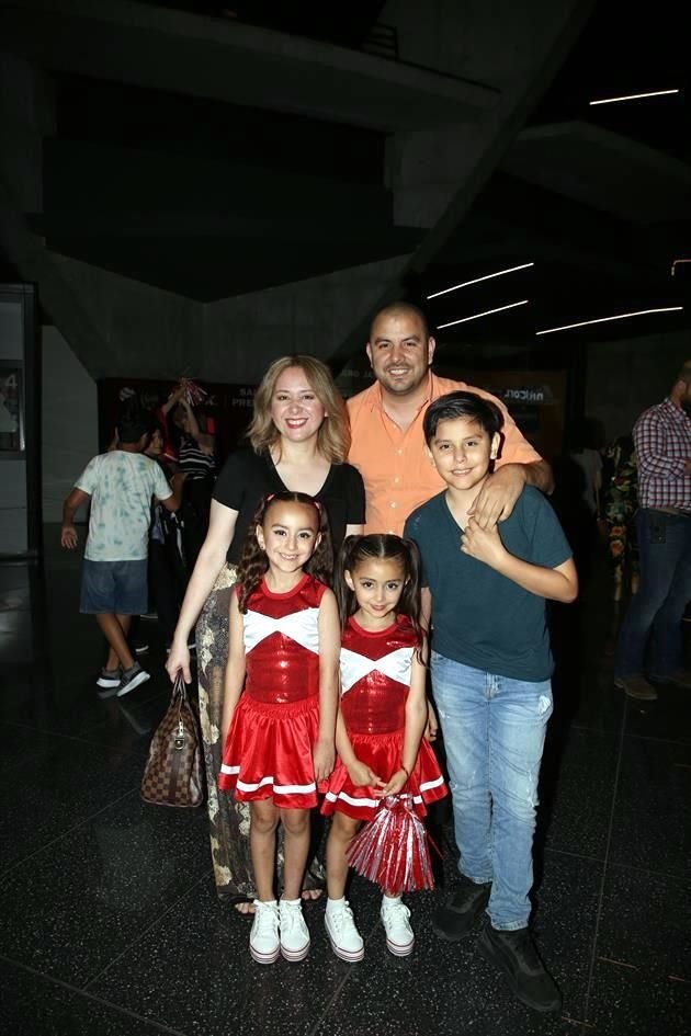 Irma de Arredondo, Israel Arredondo, Elizz Arredondo, Ilse Arredondo e Isra Arredondo