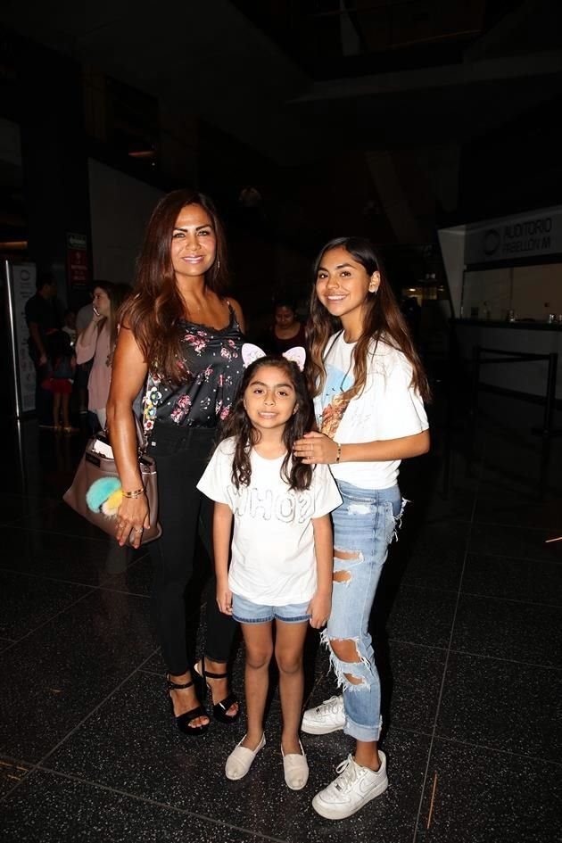 Marisol Martínez, Renata González e Isabella González