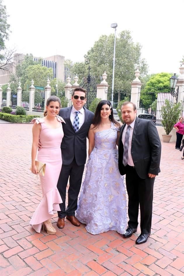 Carolina González, Eduardo Garza, Ana Cecy Garza y Diego Belden