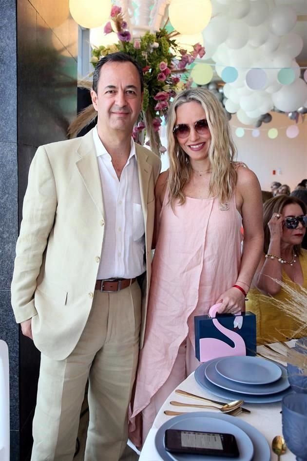 Mauricio González Romo y Ana Lambarri.