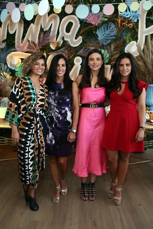 María José Torres, Marcela Velarde, Grace Robles e Isabel Martínez.