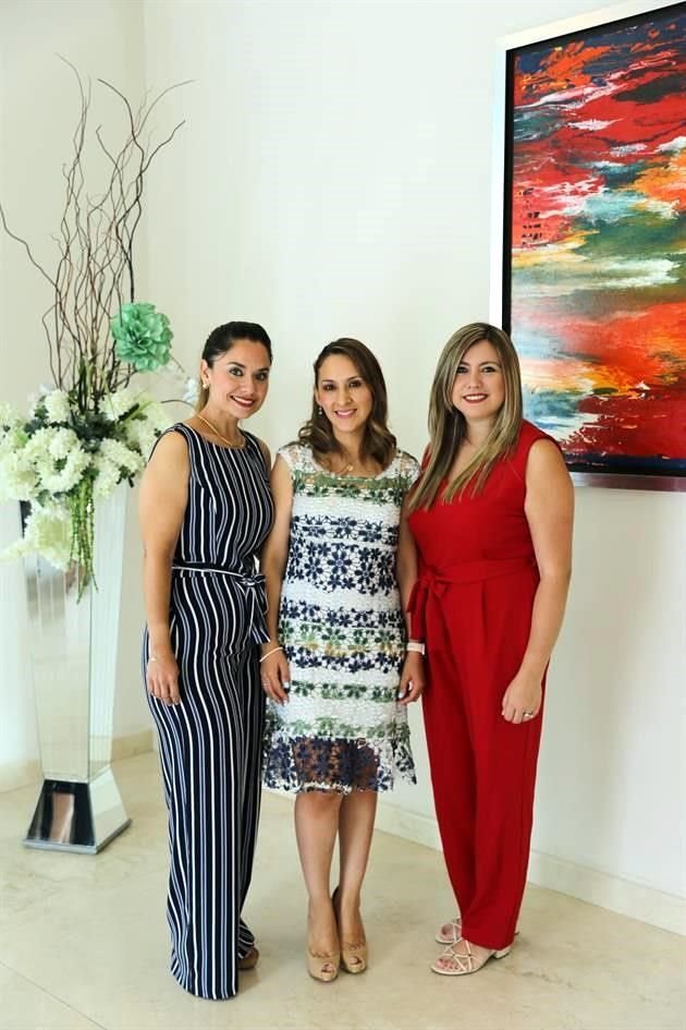 Fanny González, Jannel Ashane y Kathia Herrera de Martínez