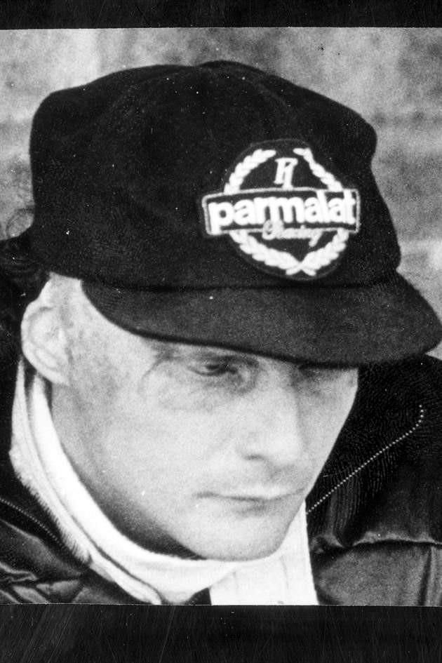 Debutó en la F1 para la escudería March en el Gran Premio de Austria de 1971, y consiguió sus primeros puntos dos años más tarde, al llegar quinto con el equipo BRM en Bélgica.