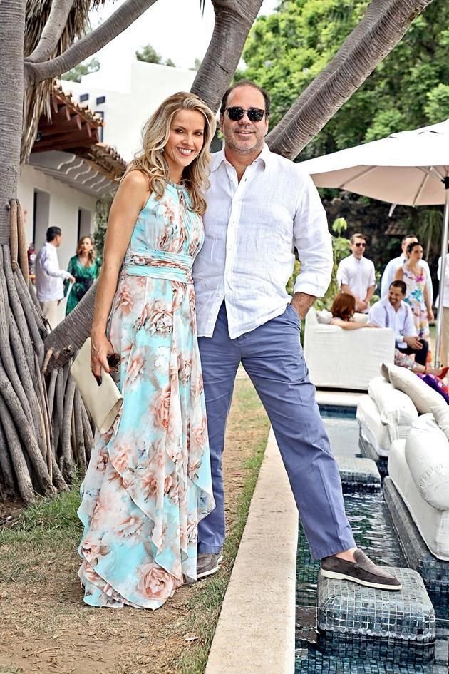 Sasha Rionda y Mauricio Rubio